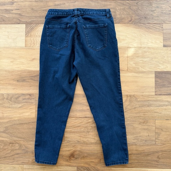 Two Pairs of Women’s Denim Blue Jeans, Size 14 Short, Great Condition!! - Picture 6 of 7